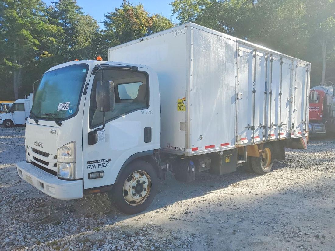 2019 ISUZU NRR