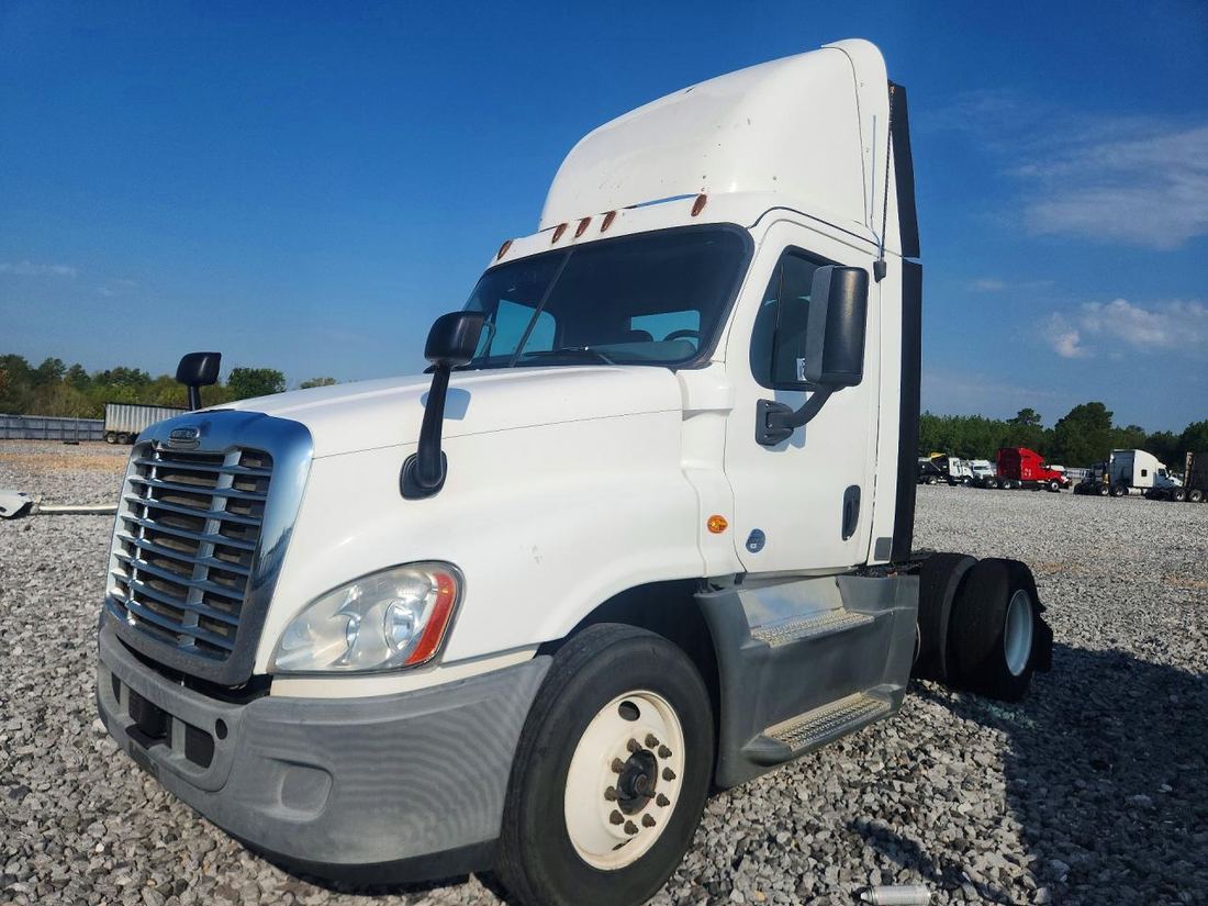 2015 FREIGHTLINER CASCADIA