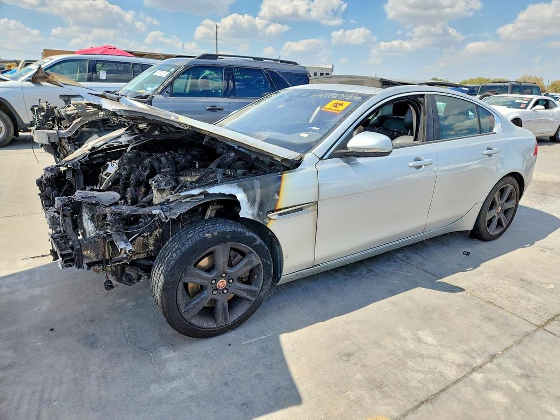 2017 JAGUAR XE