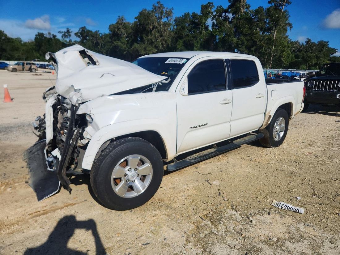2017 TOYOTA TACOMA