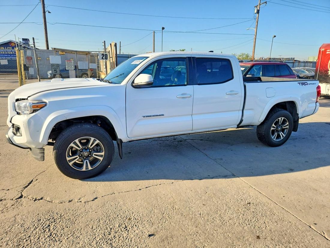 2017 TOYOTA TACOMA