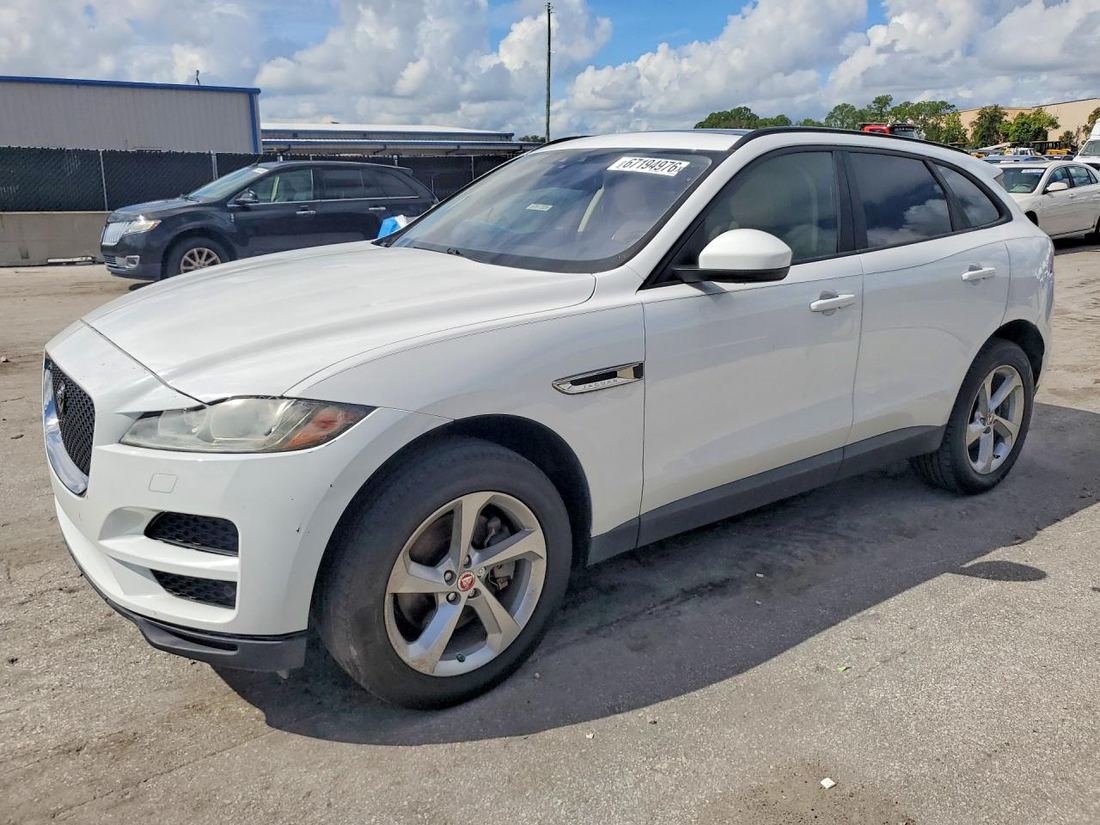 2017 JAGUAR F-PACE