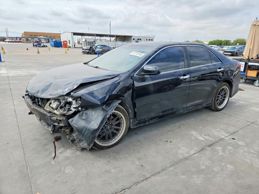2014 TOYOTA CAMRY
