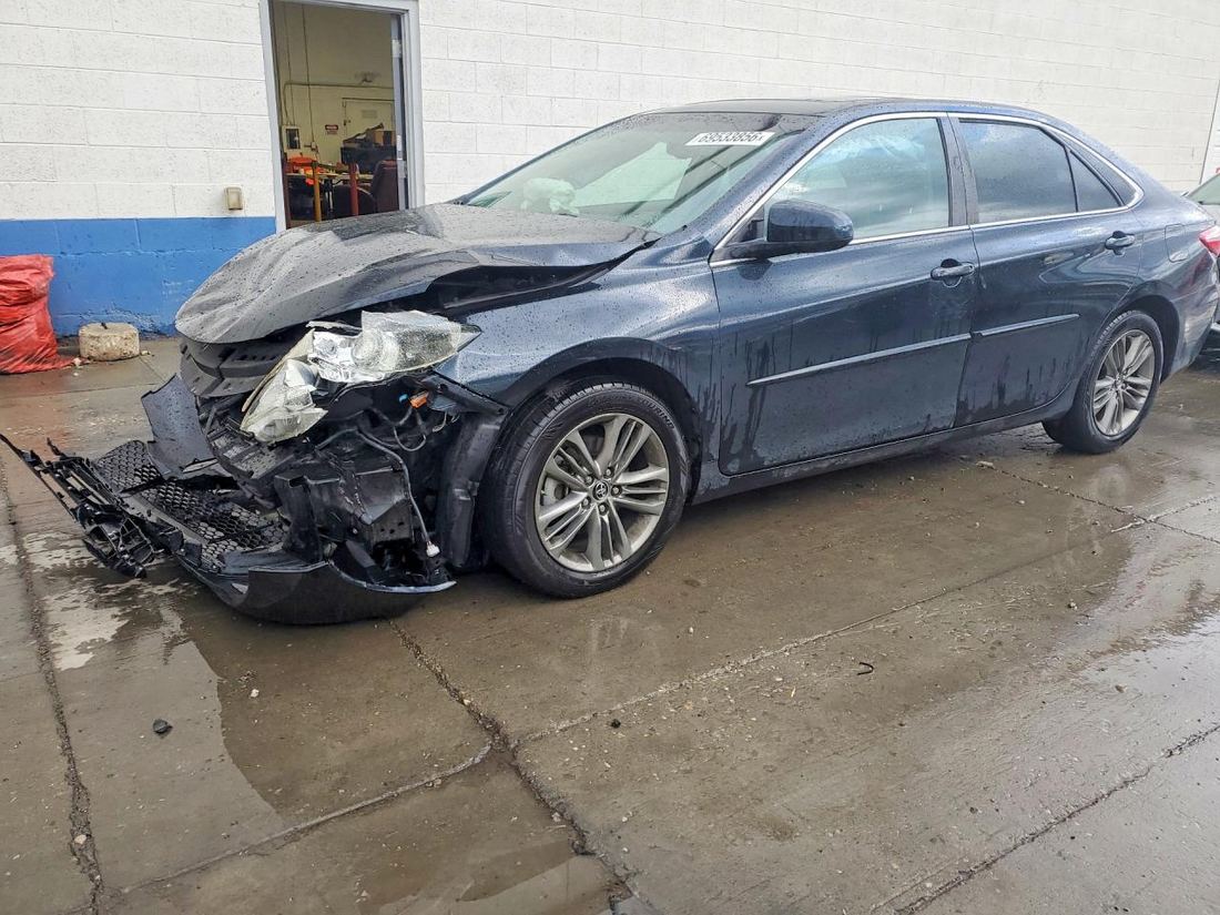 2016 TOYOTA CAMRY
