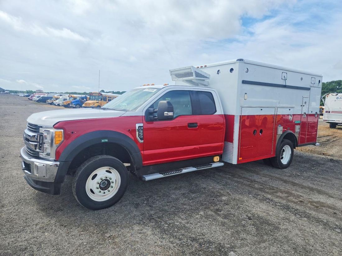 2017 FORD F550