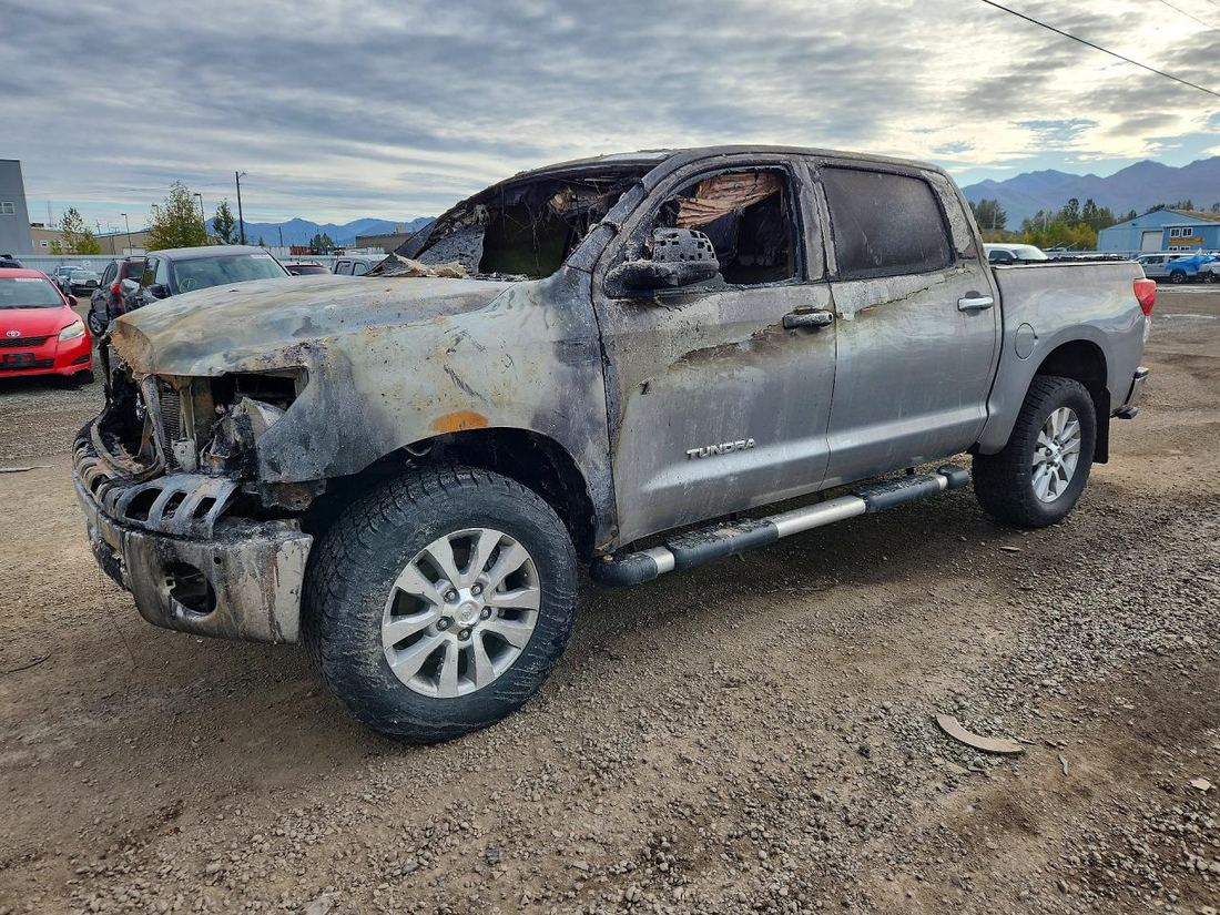 2012 TOYOTA TUNDRA