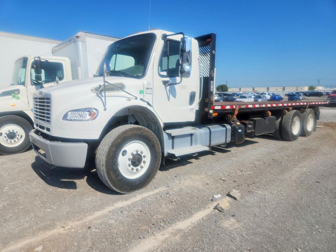 2017 FREIGHTLINER M2
