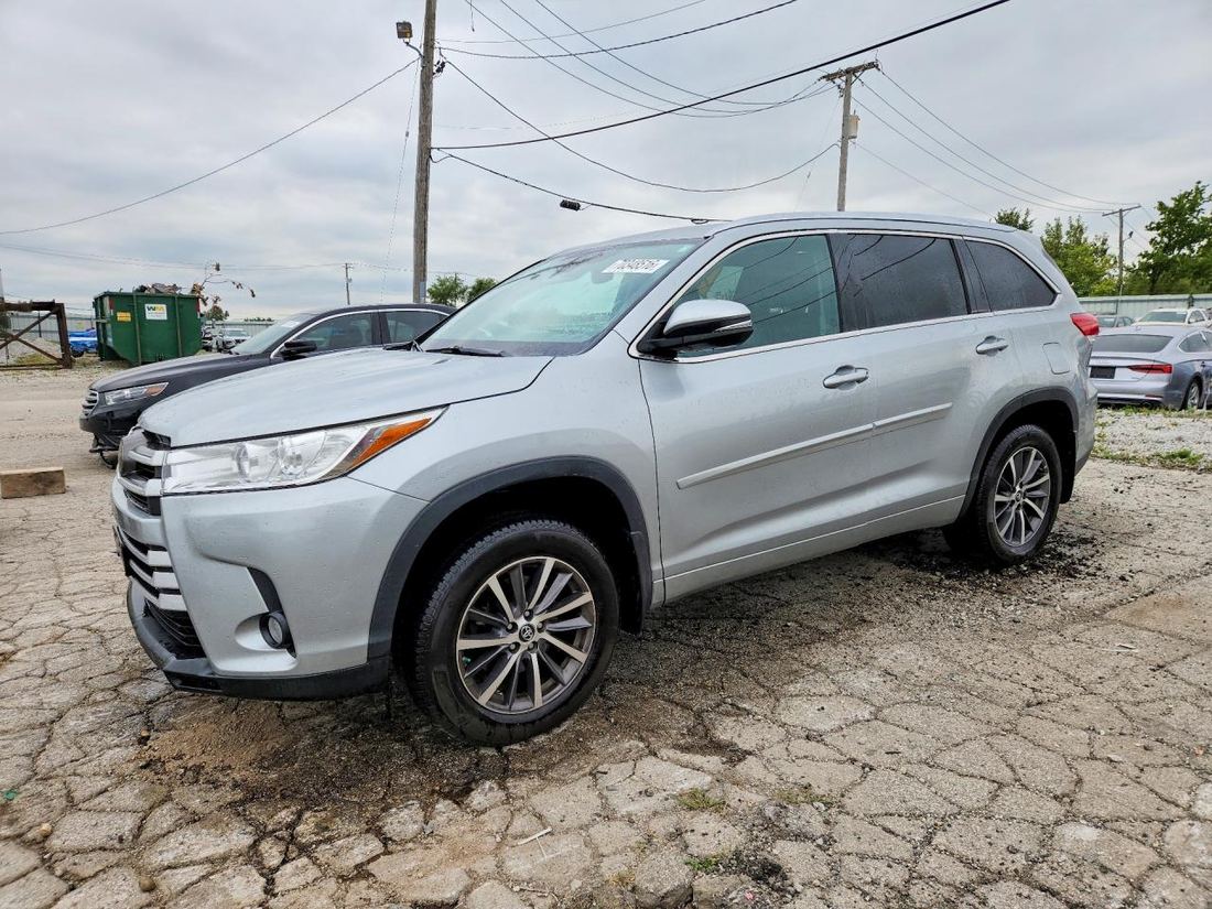 2017 TOYOTA HIGHLANDER