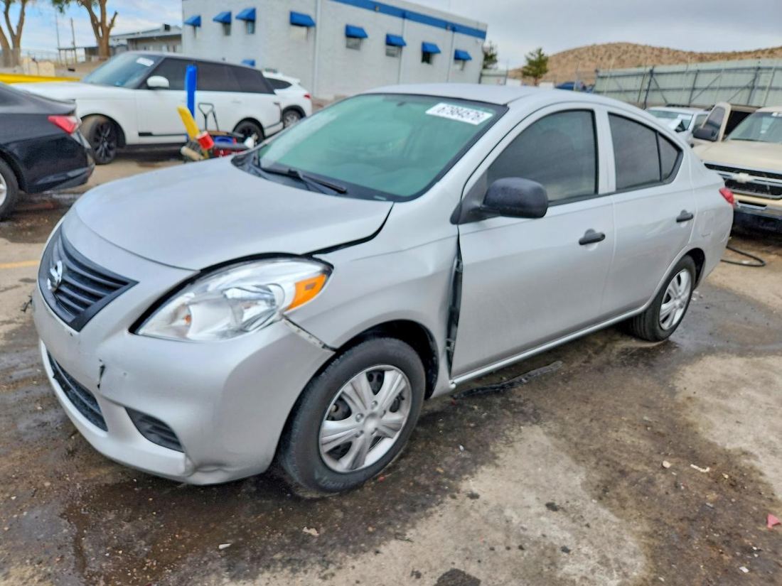 2014 NISSAN VERSA