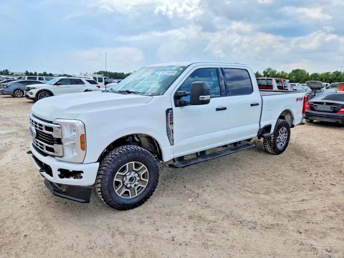 2025 FORD F250