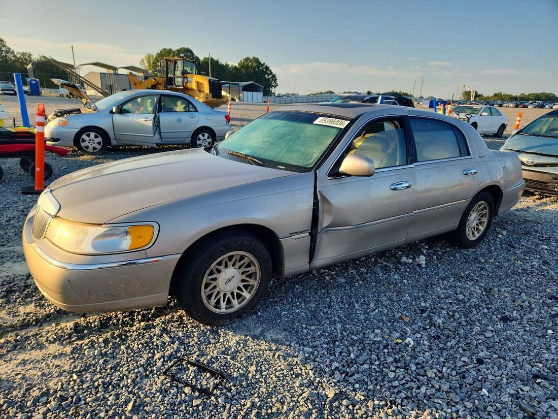 1999 LINCOLN TOWN CAR
