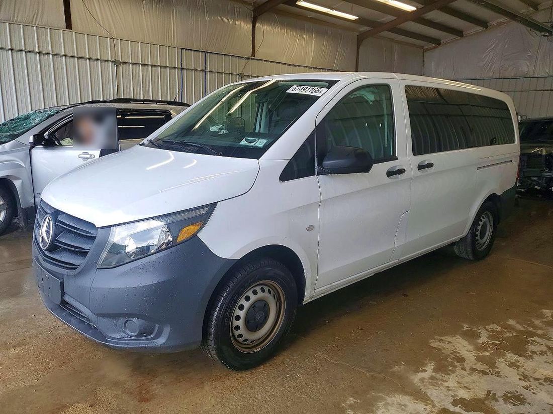 2023 MERCEDES-BENZ METRIS