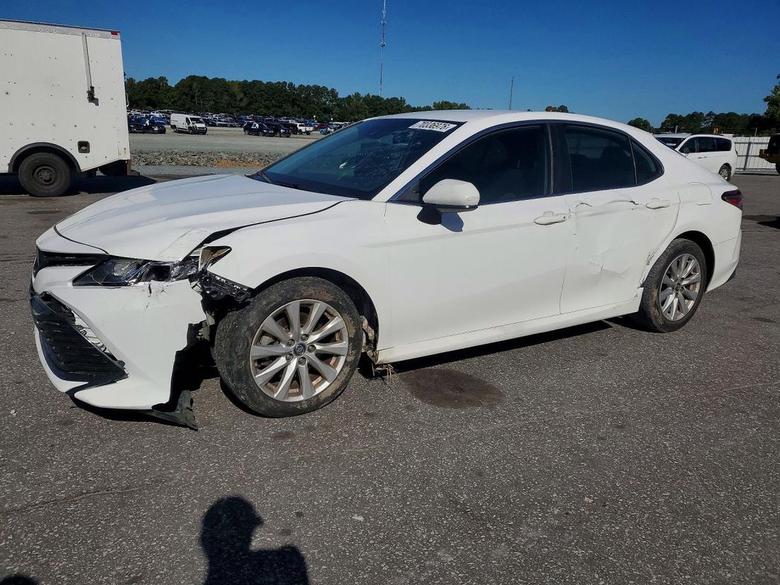 2019 TOYOTA CAMRY