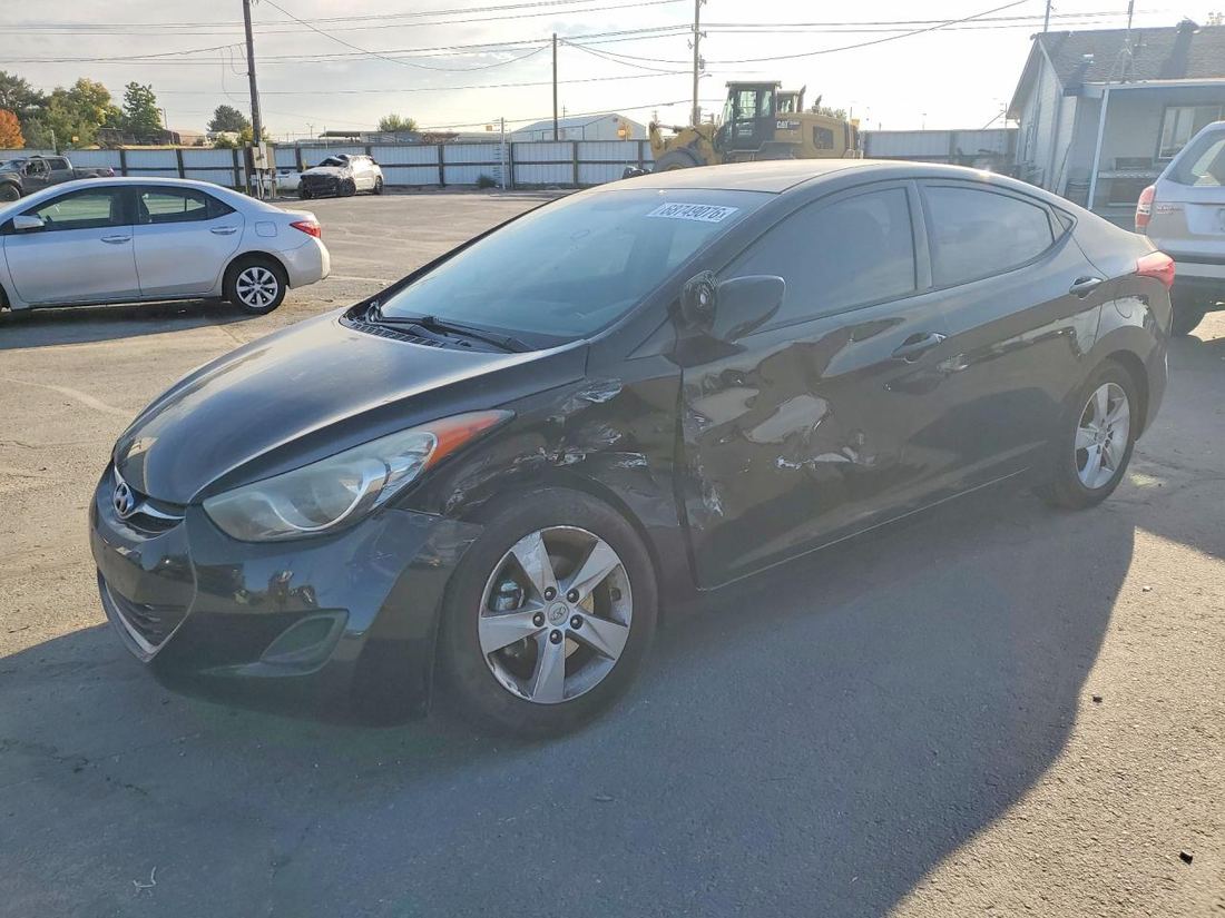 2013 HYUNDAI ELANTRA