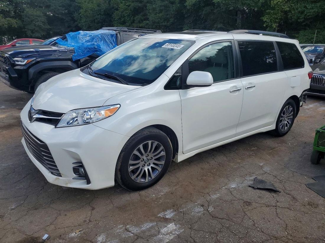 2018 TOYOTA SIENNA
