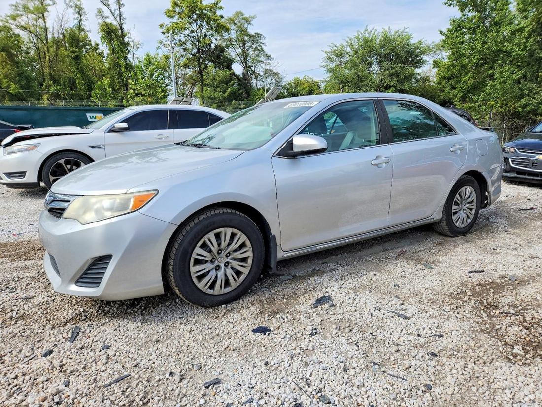 2014 TOYOTA CAMRY