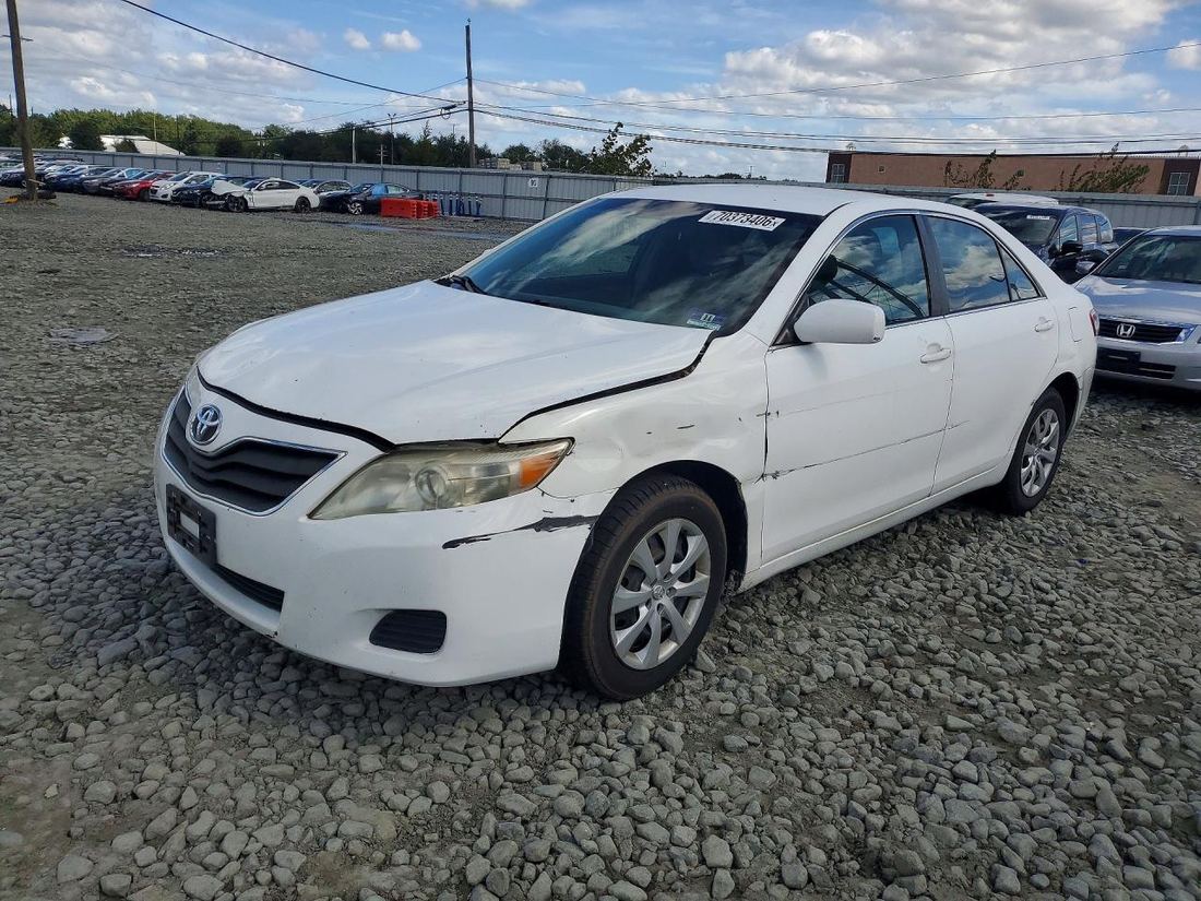 2011 TOYOTA CAMRY