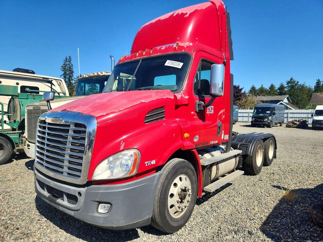 2014 FREIGHTLINER CASCADIA 113