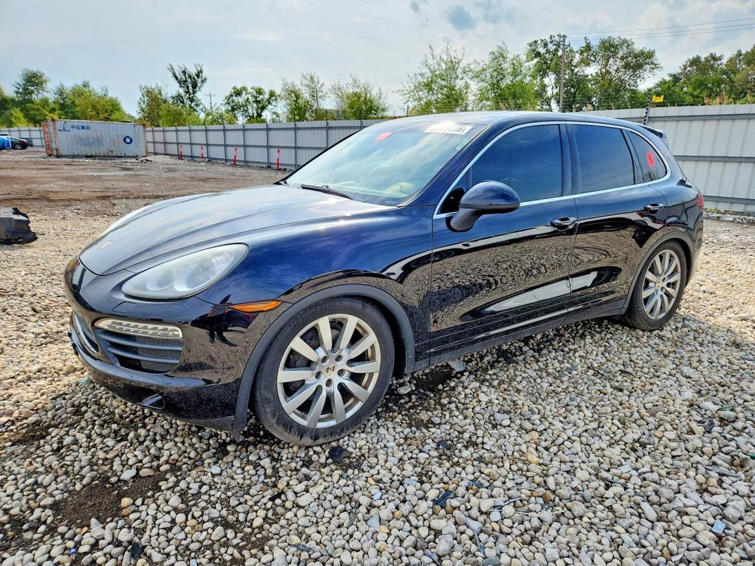 2013 PORSCHE CAYENNE