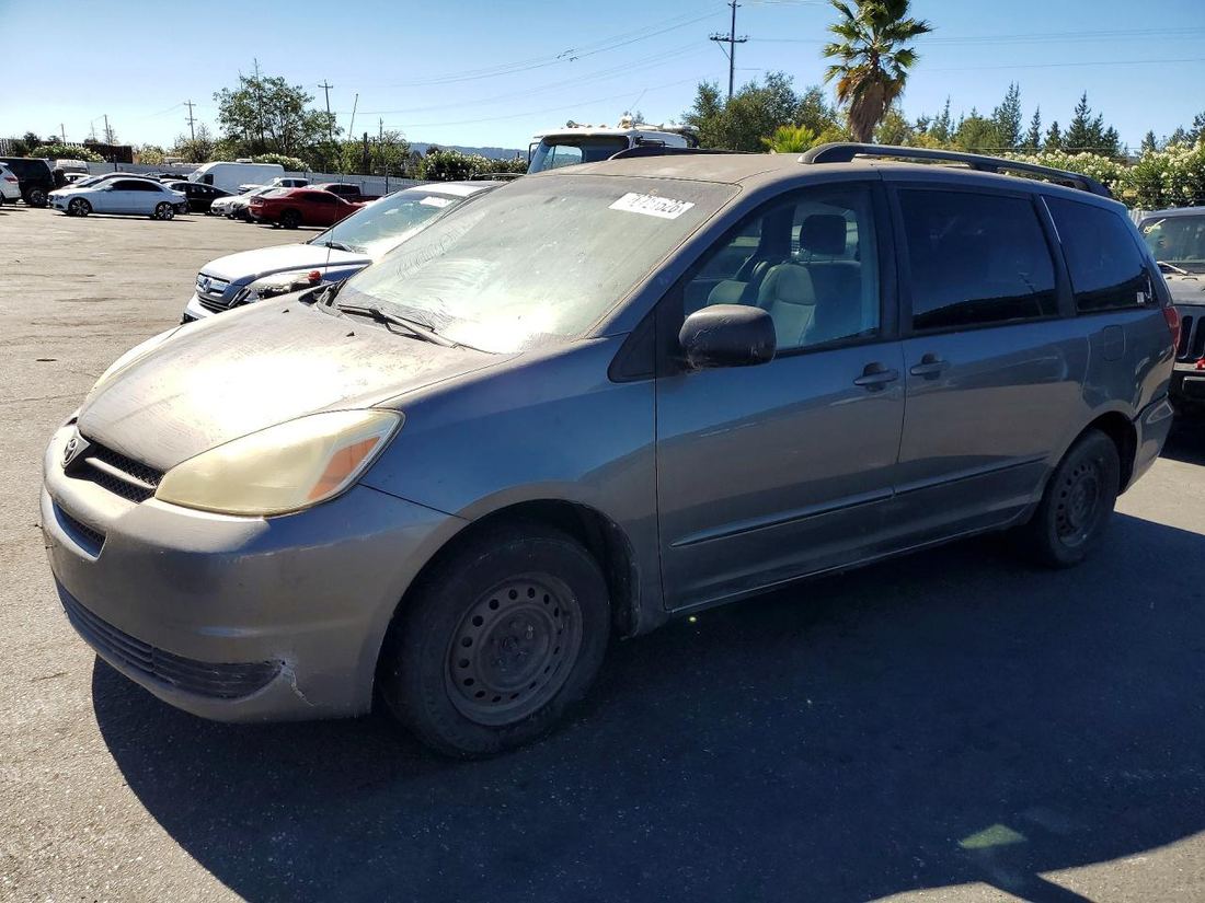 2004 TOYOTA SIENNA