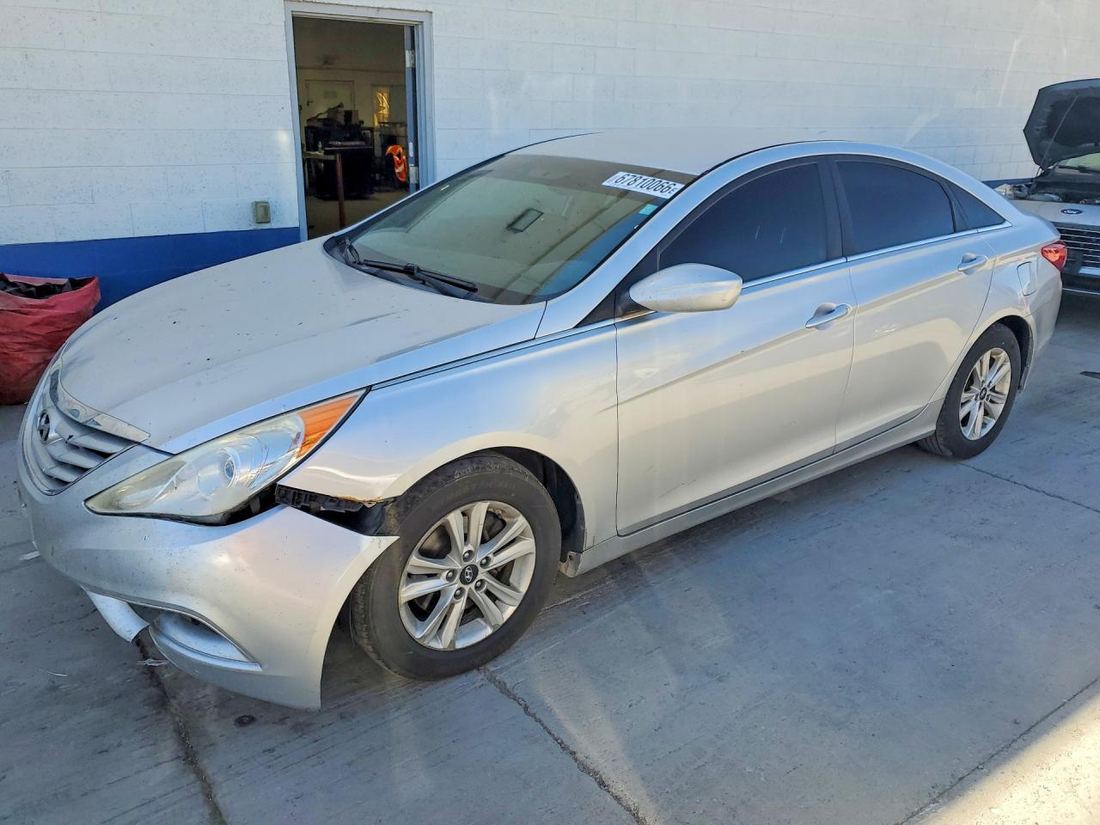 2013 HYUNDAI SONATA