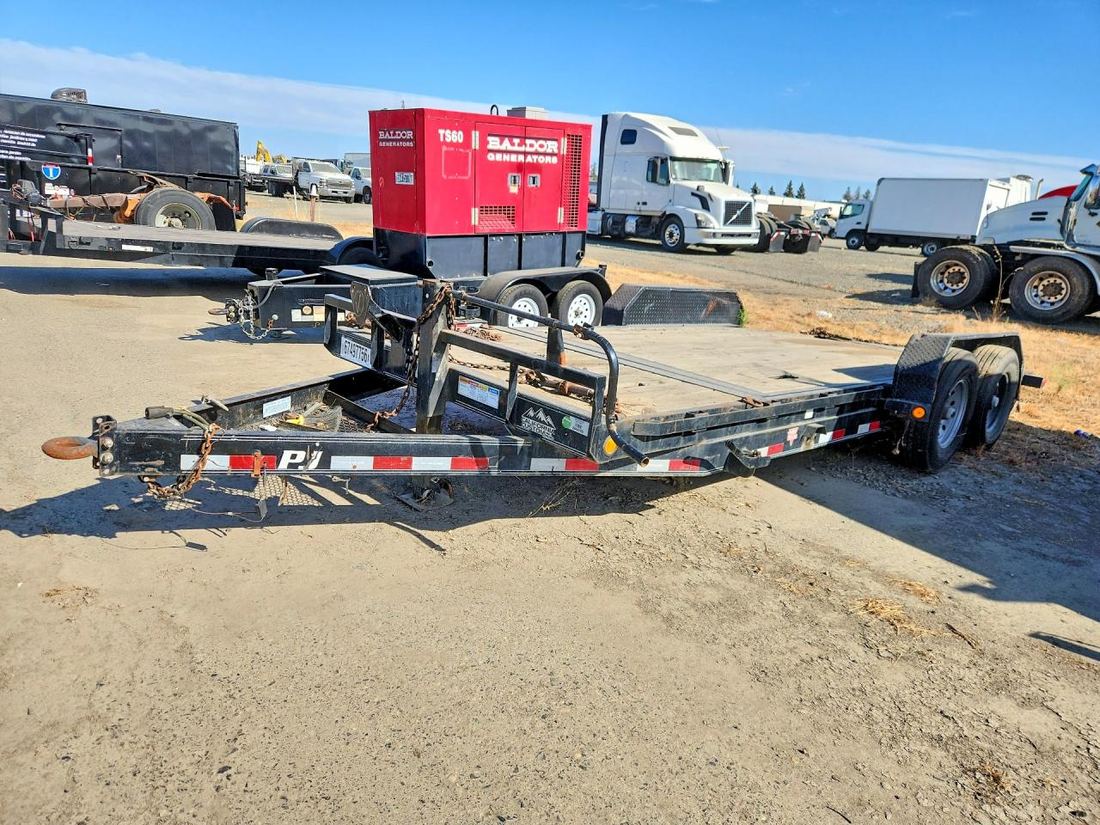 2022 P.J. TRAILER TILT TRAILER