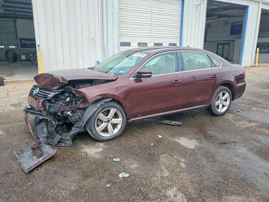 2013 VOLKSWAGEN PASSAT