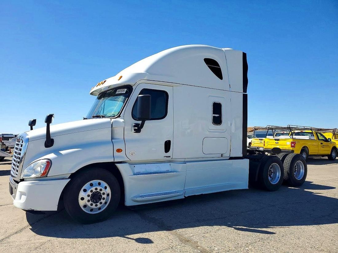 2014 FREIGHTLINER CASCADIA