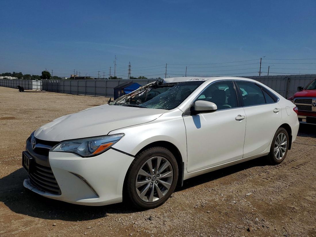 2015 TOYOTA CAMRY
