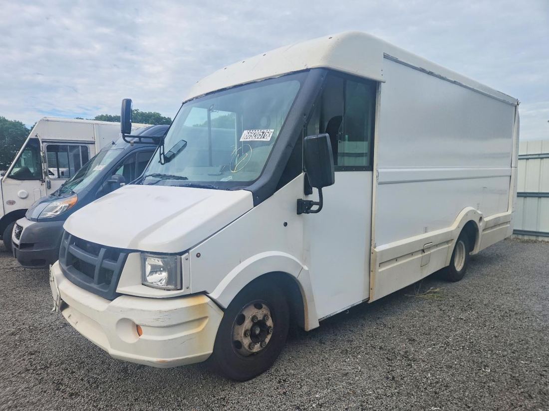 2013 ISUZU NPR