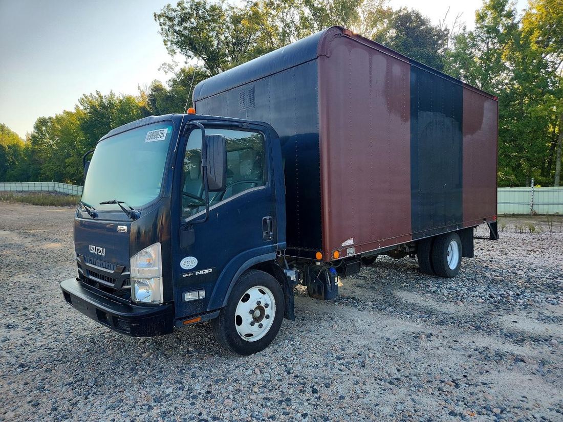 2017 ISUZU NQR