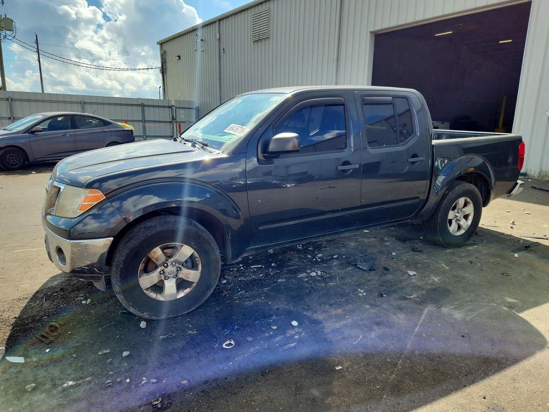 2011 NISSAN FRONTIER