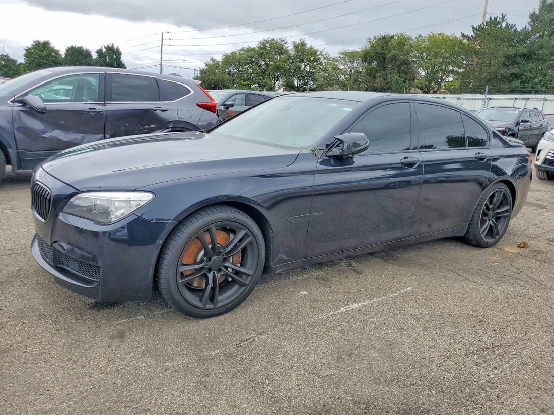 2013 BMW 750