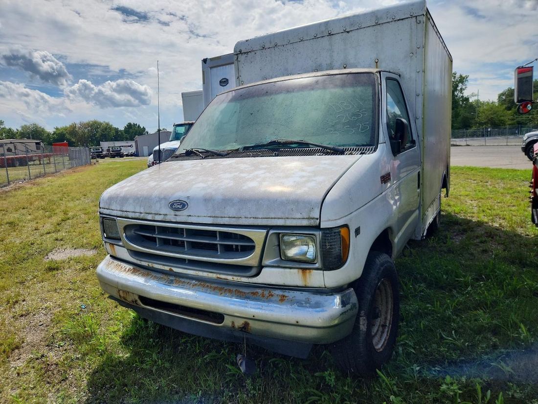 2002 FORD ECONOLINE