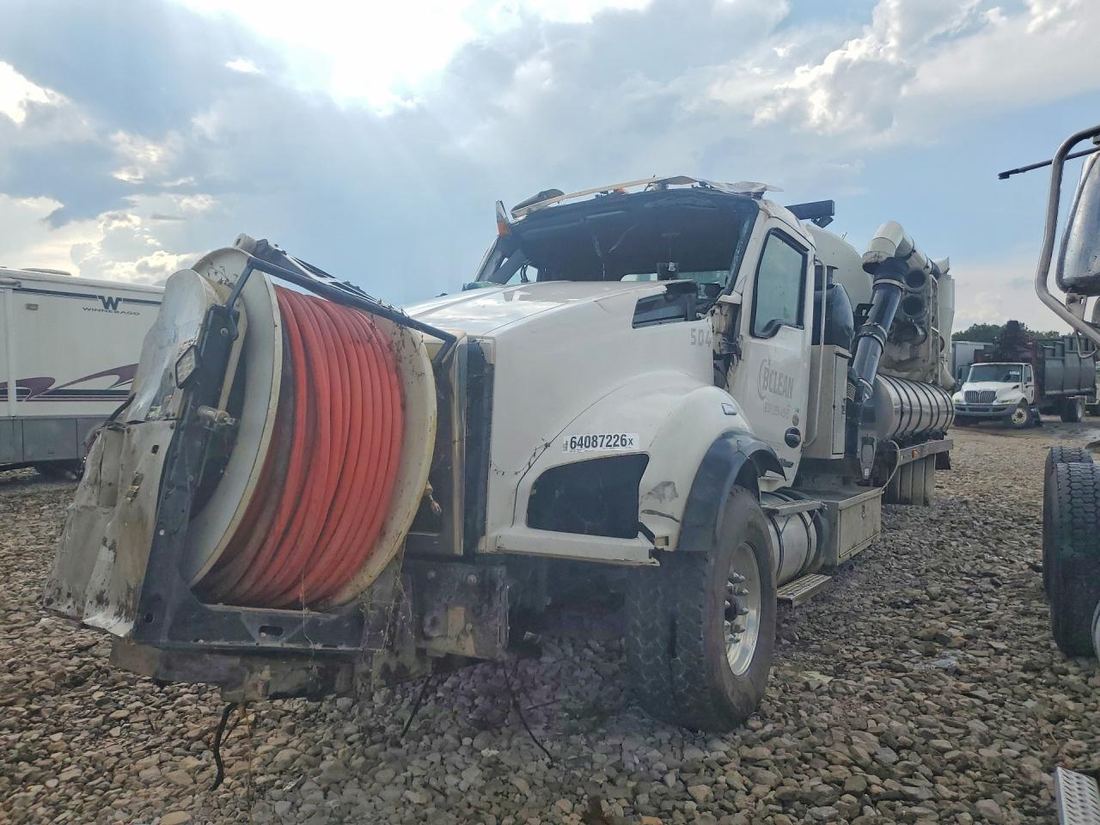 2022 KENWORTH T880