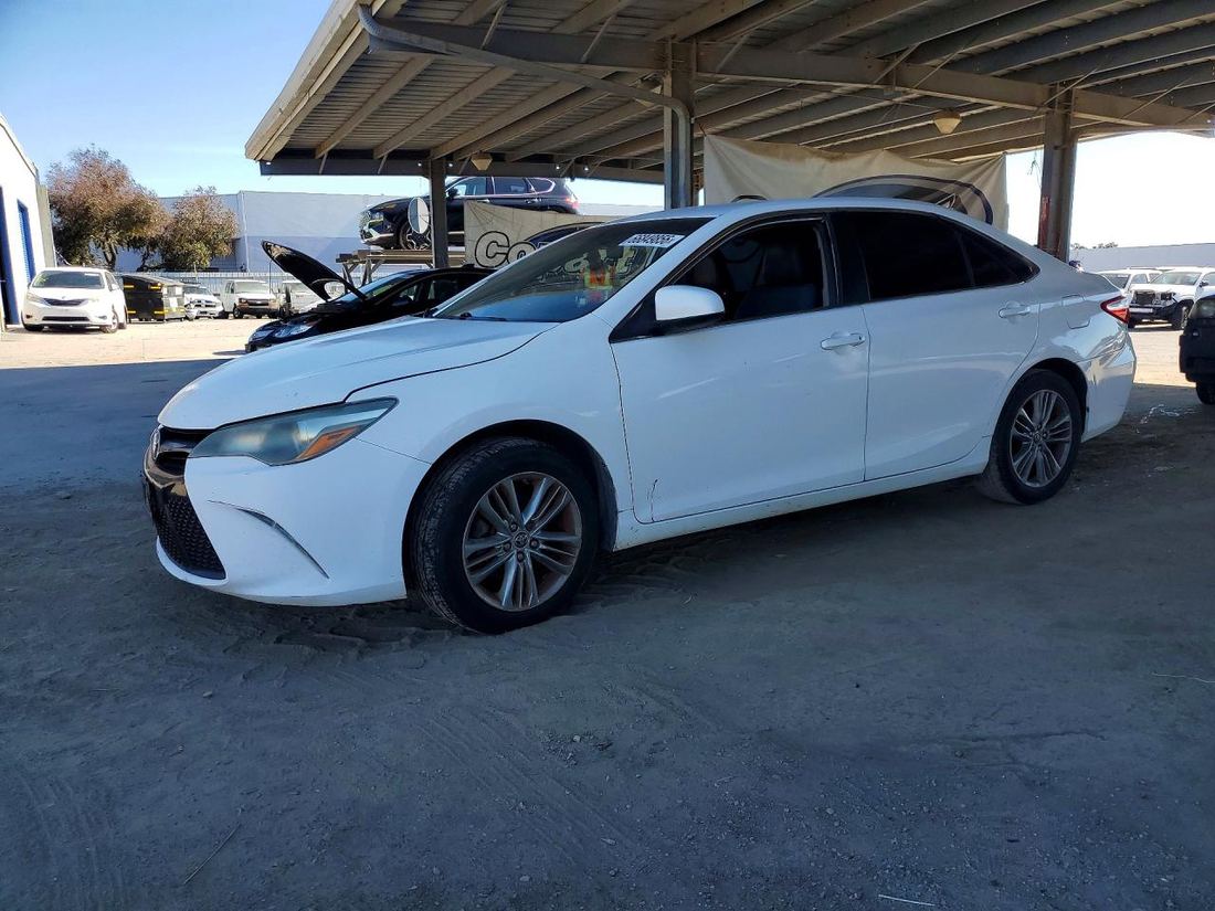 2015 TOYOTA CAMRY