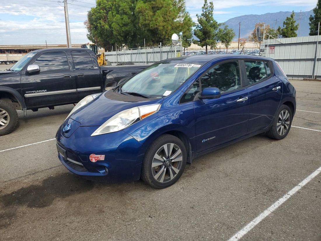 2017 NISSAN LEAF