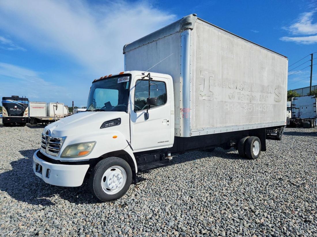 2009 HINO HINO 185