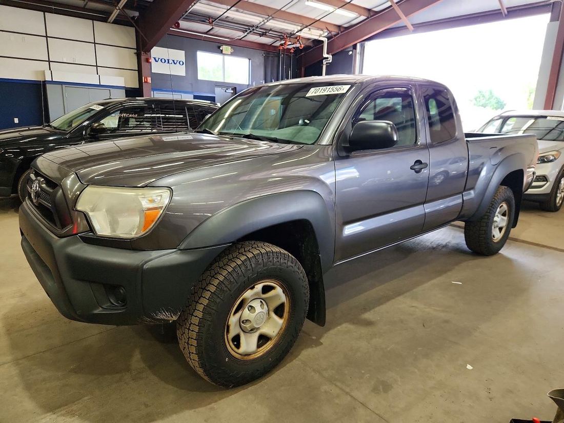 2015 TOYOTA TACOMA