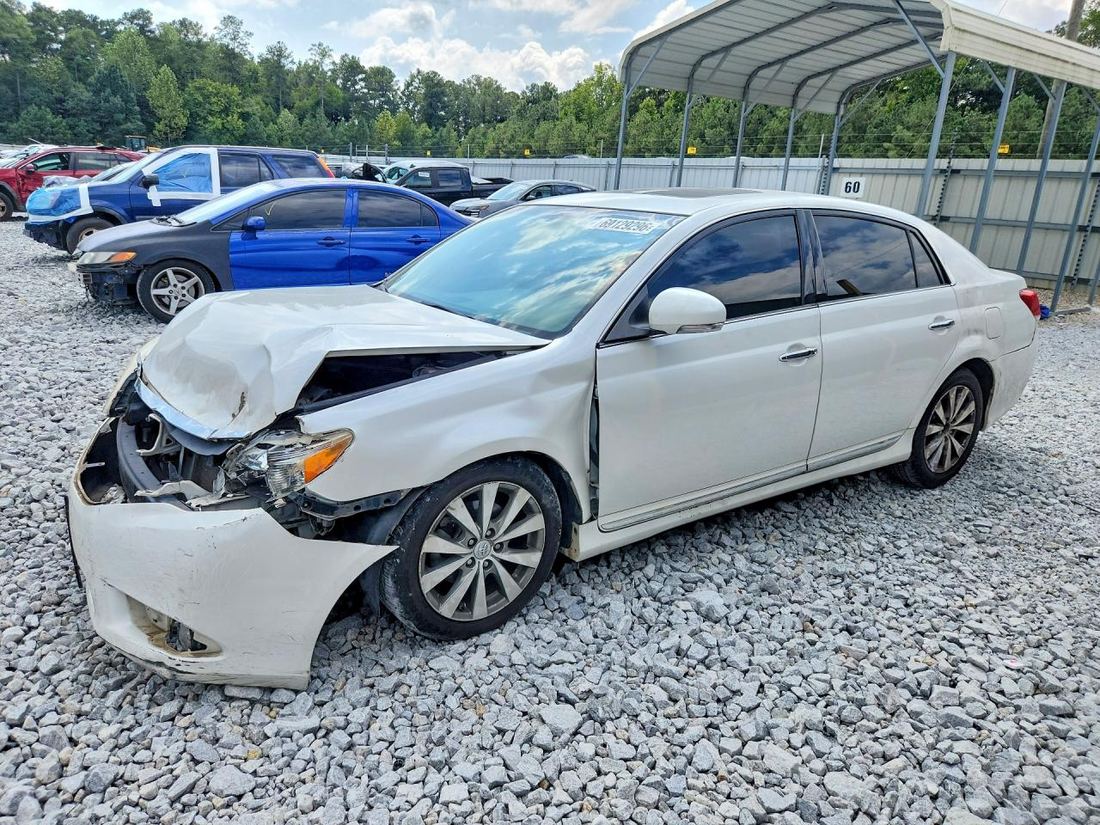 2011 TOYOTA AVALON