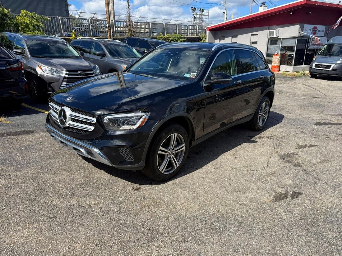2022 MERCEDES-BENZ GLC