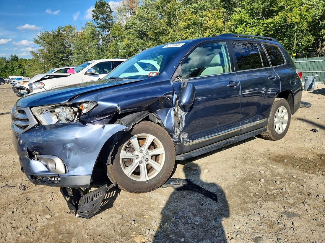 2013 TOYOTA HIGHLANDER