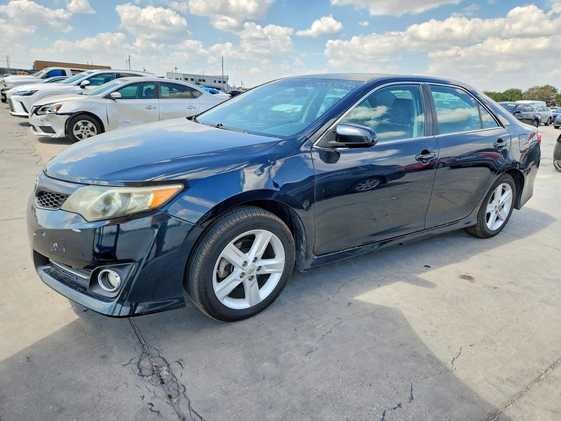 2014 TOYOTA CAMRY
