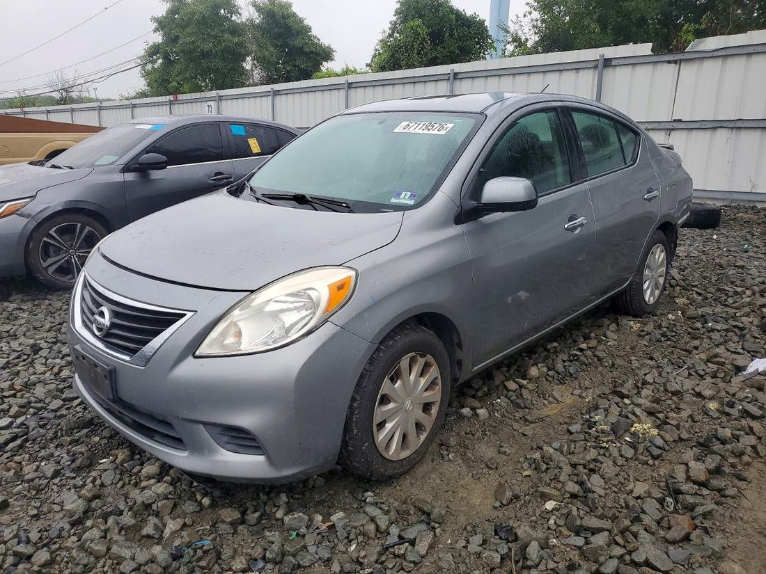 2013 NISSAN VERSA