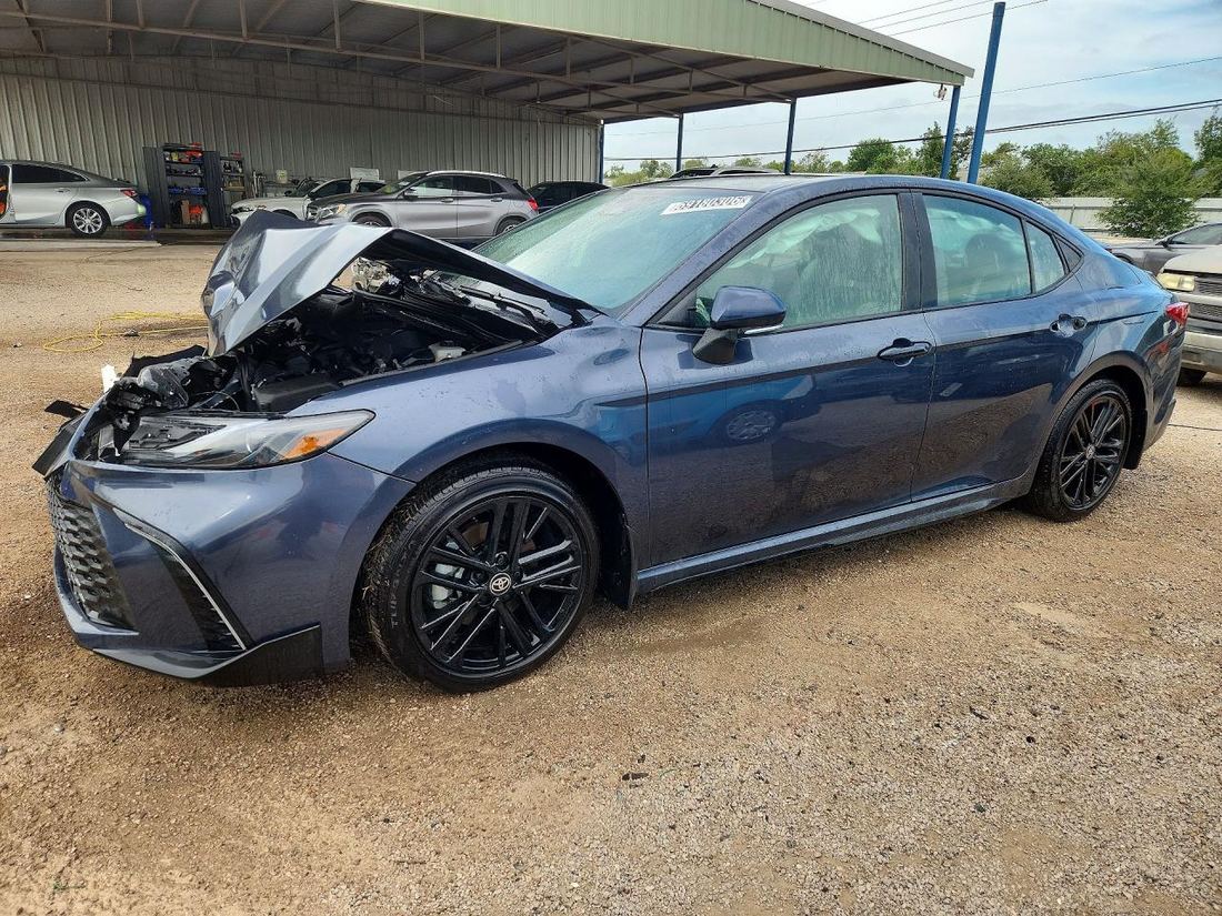 2026 TOYOTA CAMRY