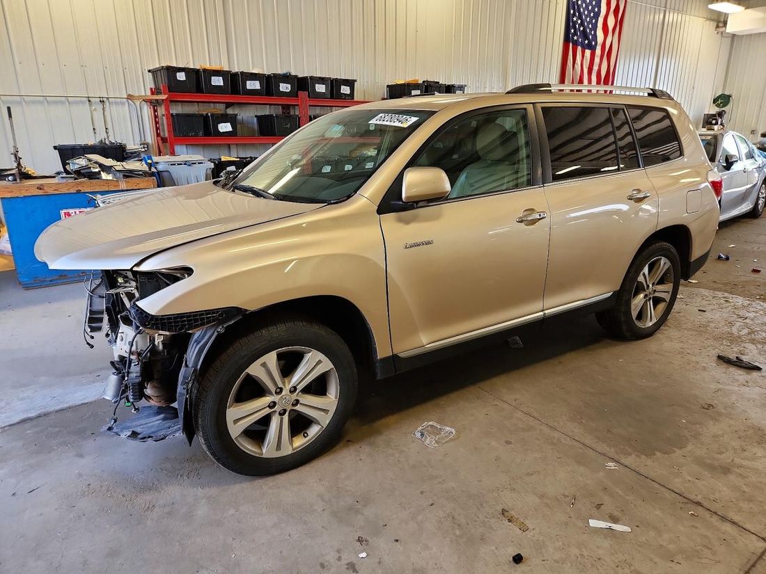 2013 TOYOTA HIGHLANDER