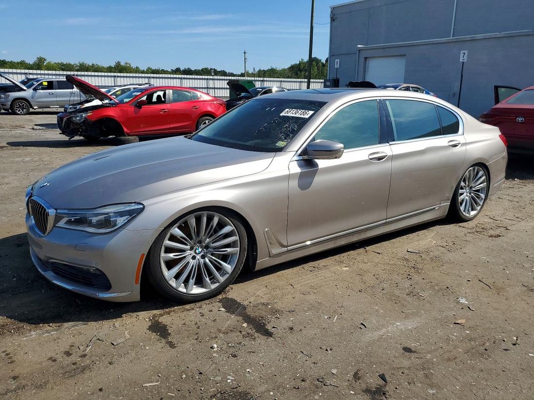 2016 BMW 750