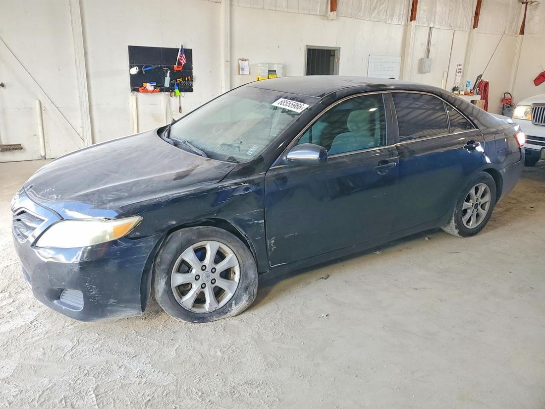 2011 TOYOTA CAMRY
