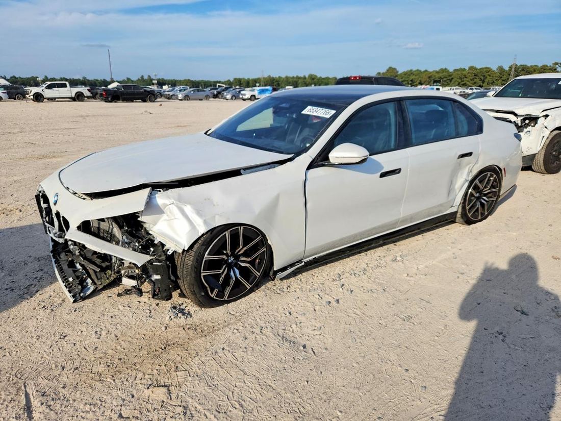 2025 BMW 740