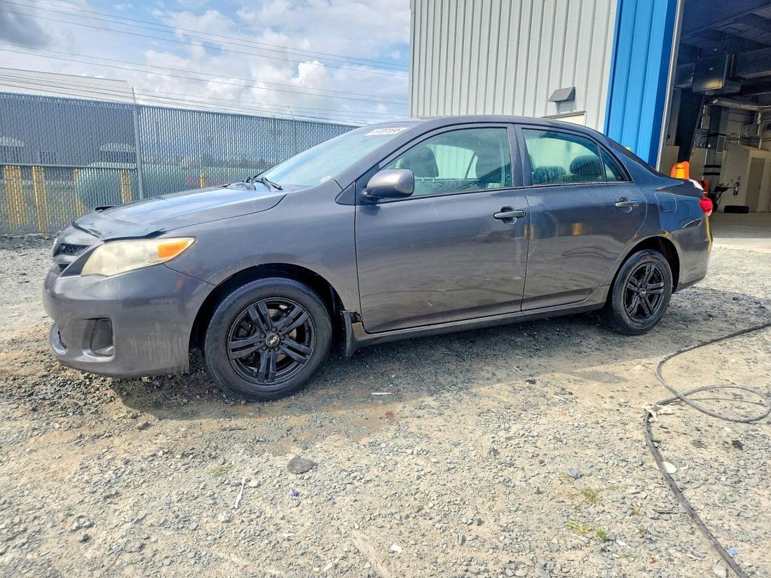 2011 TOYOTA COROLLA